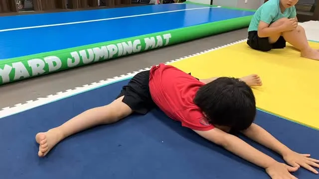 柔軟も頑張っています⭐︎